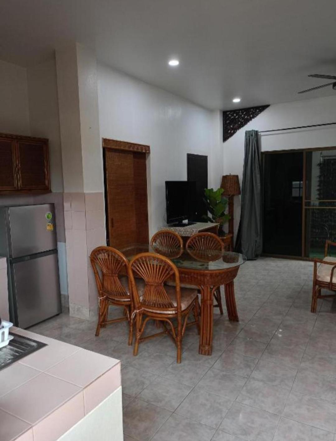 Patong Sunbeach Mansion Екстериор снимка